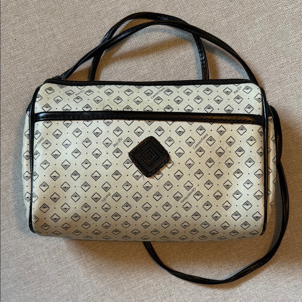 Vintage Pacific Connections Crossbody-PVC-Black/Cream All Over Logo-EUC